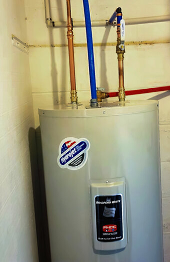 https://darchhotwater.com.au/uploads/2025/06/electric-hot-water-system-32554.jpg