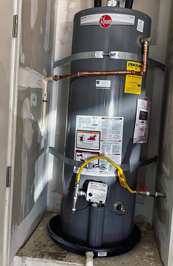 https://darchhotwater.com.au/uploads/2025/06/electric-hot-water-system-32635.jpg