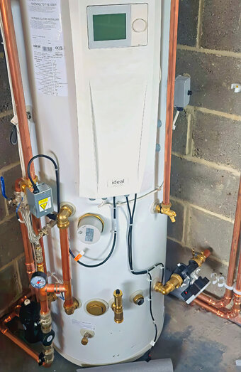 https://darchhotwater.com.au/uploads/2025/06/gas-hot-water-system-13675.jpg