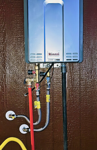 https://darchhotwater.com.au/uploads/2025/06/hot-water-87553.jpg